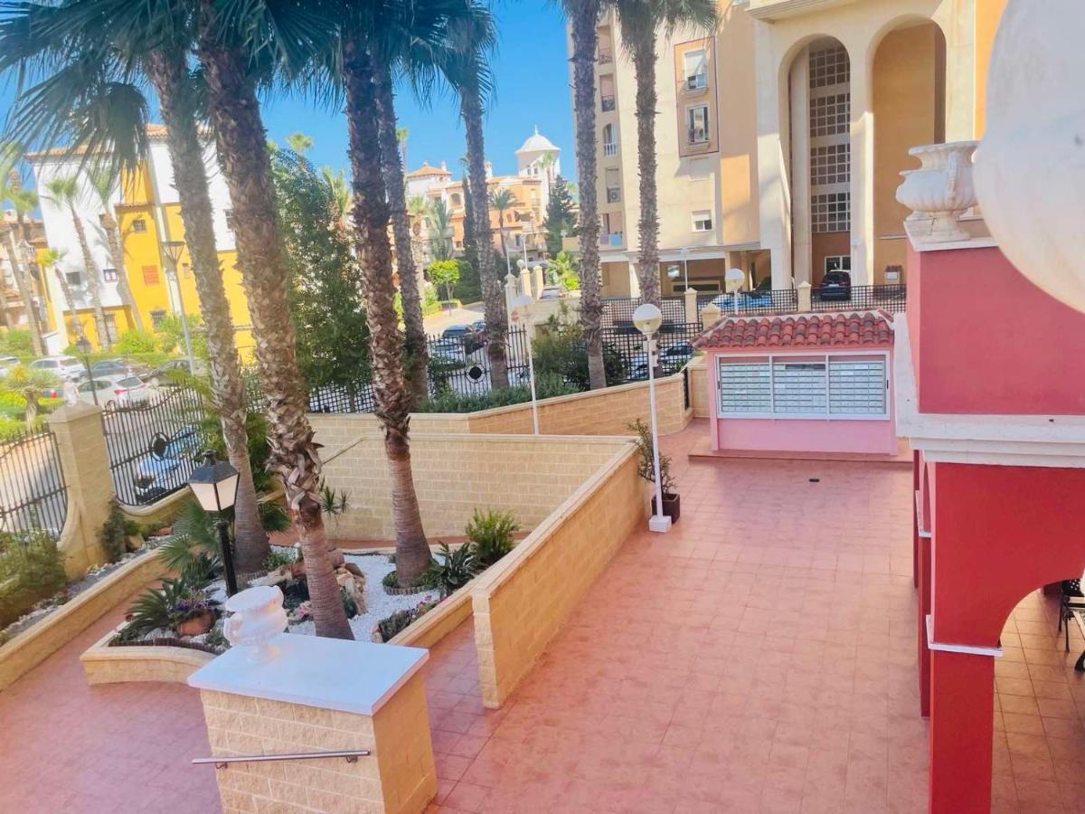 Beach Apartament In Torrevieja Dış mekan fotoğraf