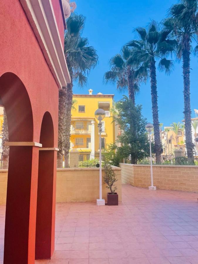 Beach Apartament In Torrevieja Dış mekan fotoğraf